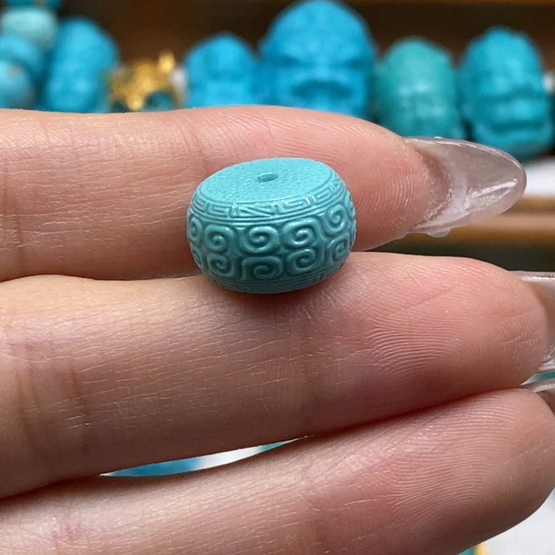 绿松石颈饰未镶嵌