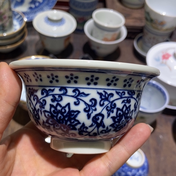 陶瓷艺术品的杯子