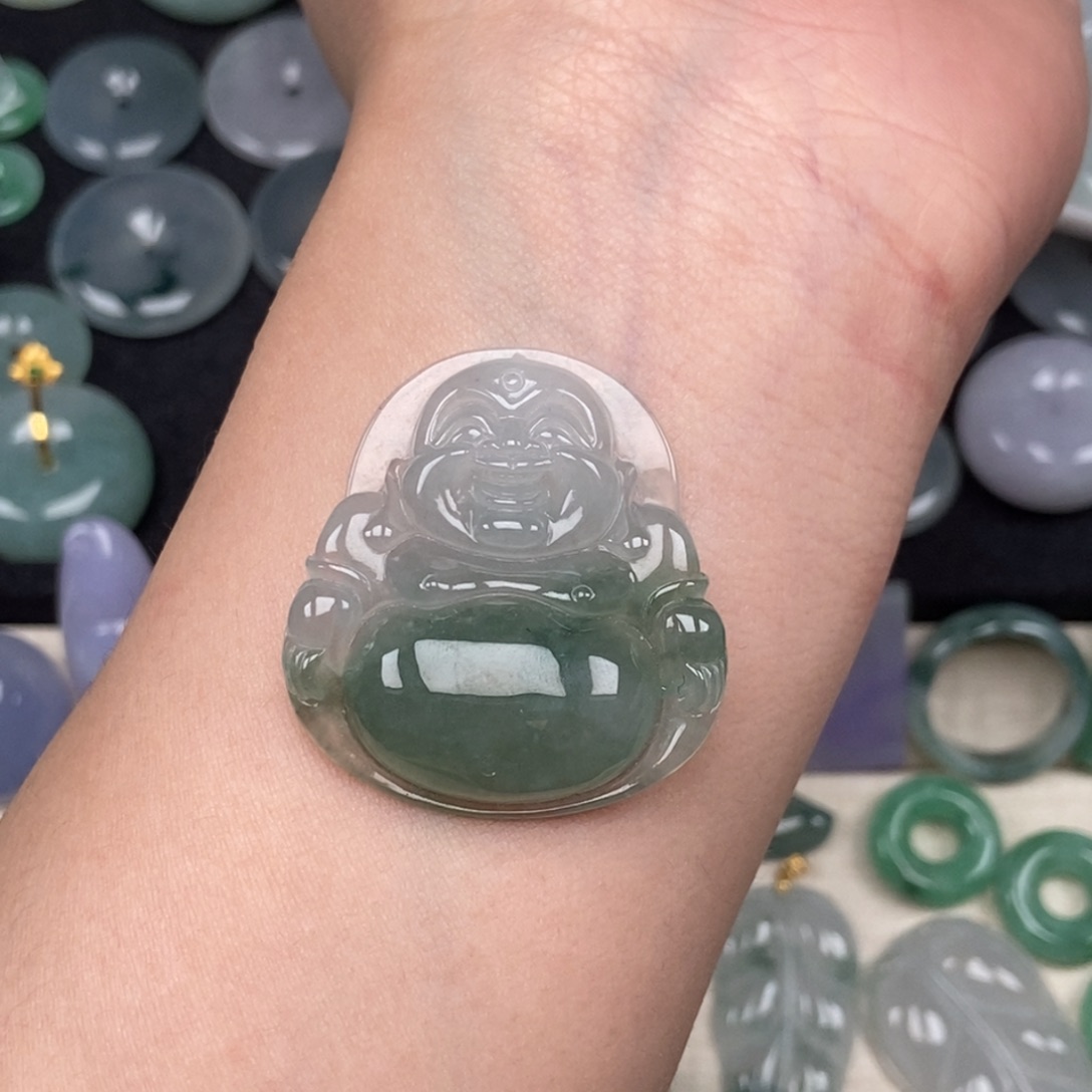 翡翠未镶嵌颈饰佛公