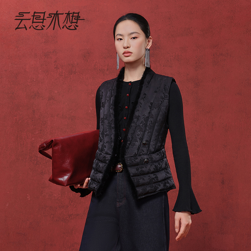 Ysimo-X云思木想 绒花飞雪 新款毛绒边V领提花鹅绒服马甲14293