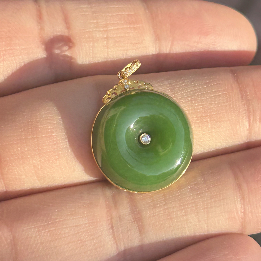 和田玉俄料 吊坠18k金镶