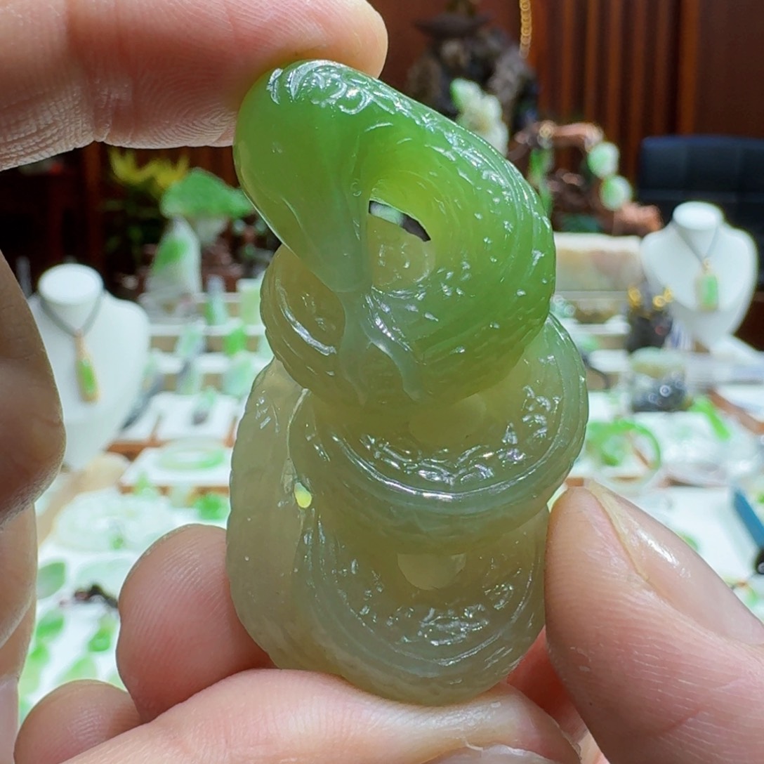 和田玉和田玉翠青蛇腰缠万贯未镶嵌