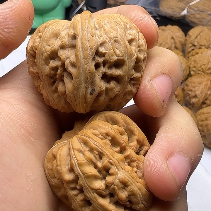 凡***心苹果园里也没有卖到