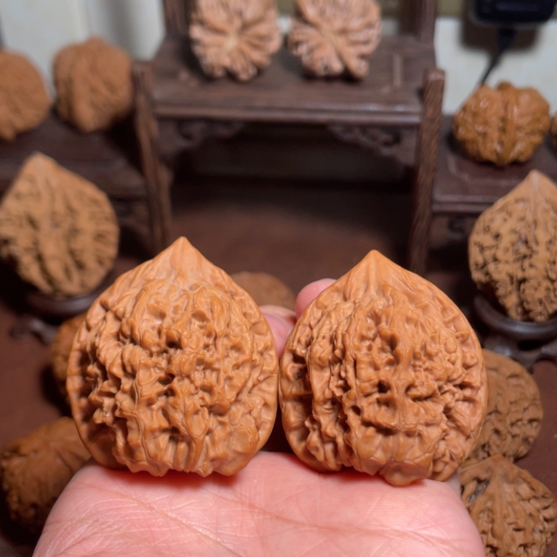 秦***鱼吊坠文玩核桃官帽