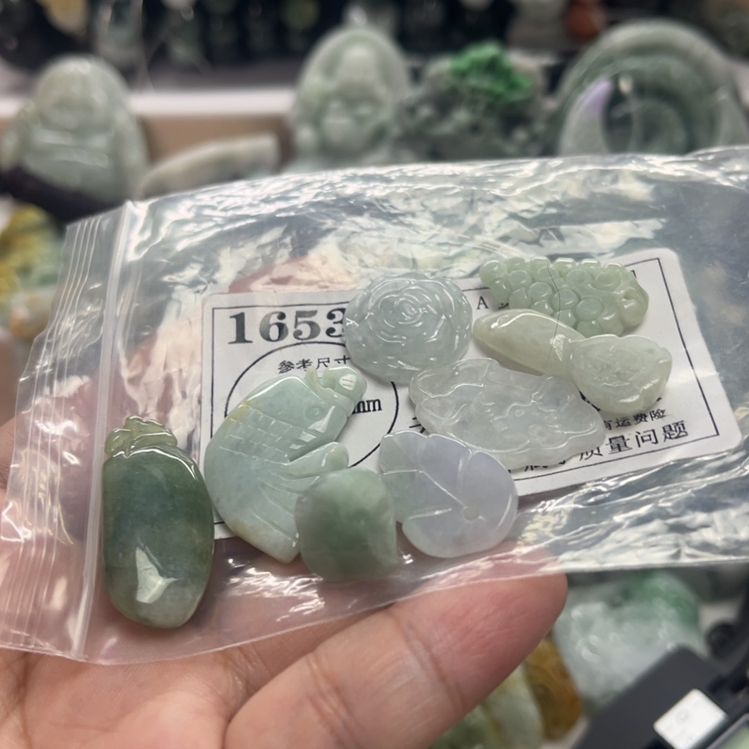 翡翠未镶嵌吊坠(不含链)1653