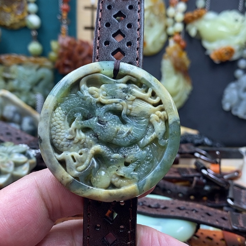 【闪购商品】蛇纹石玉手牌未镶嵌