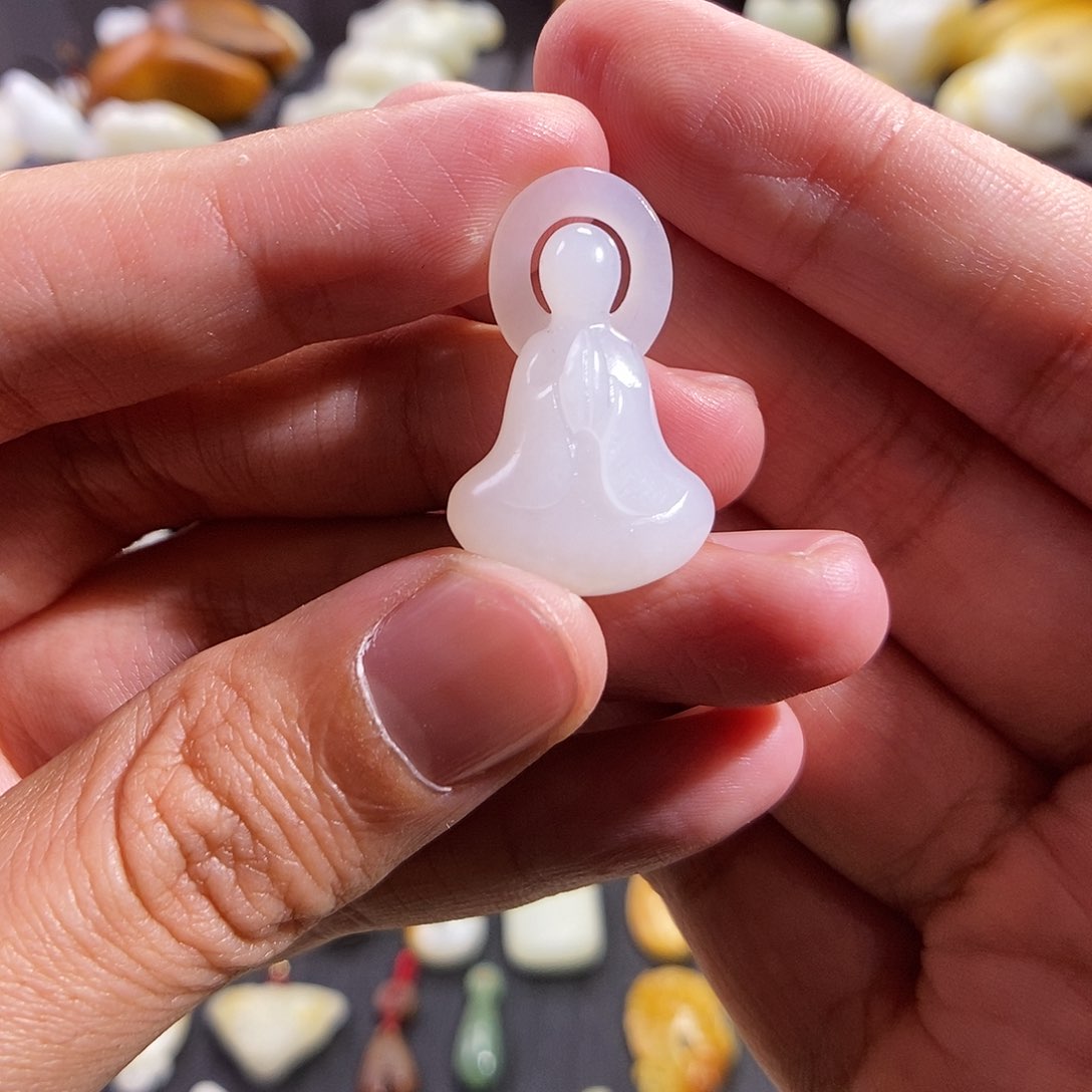 和田玉颈饰未镶嵌十*