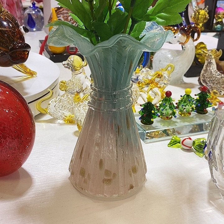 花瓶高18厘米口径3厘米