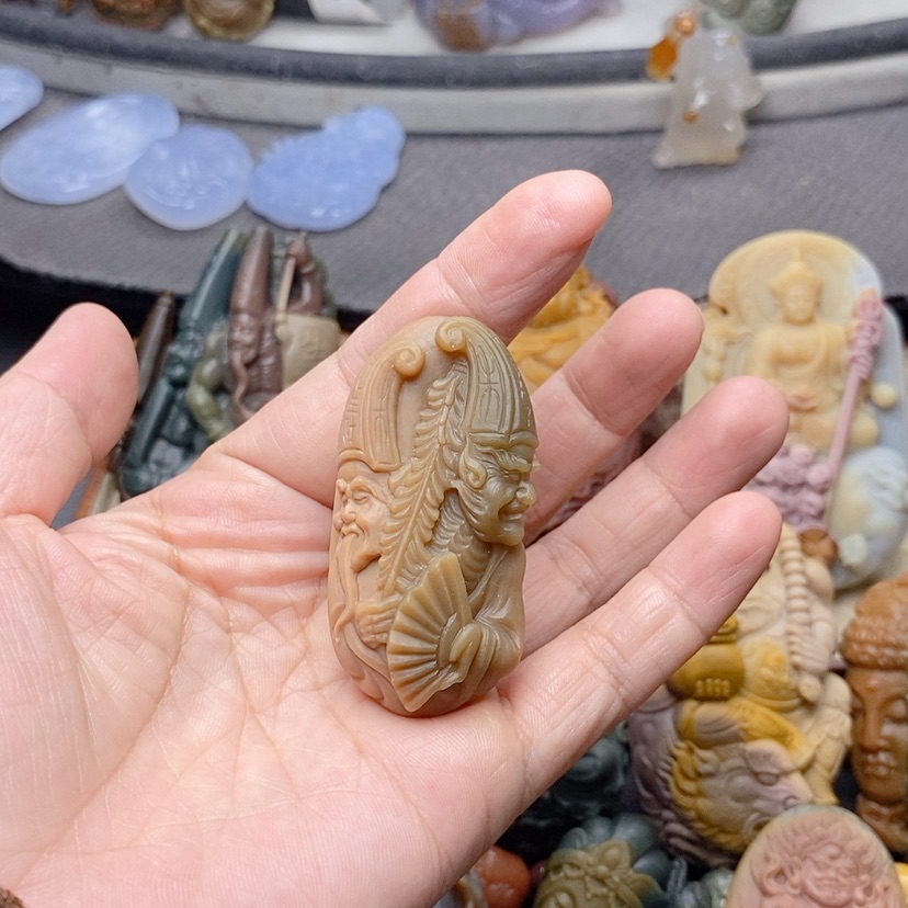 【闪购商品】定制石英质玉吊坠未镶嵌