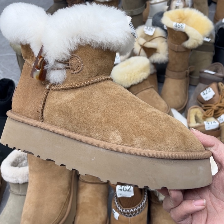 栗色牛角扣橡胶底35