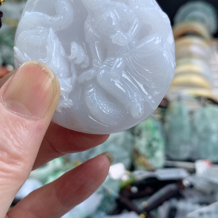 翡翠颈饰未镶嵌吊坠