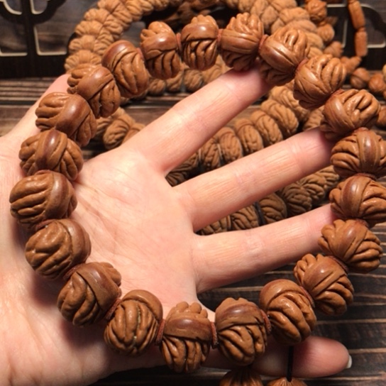 桃核手串豹子头手持21卡