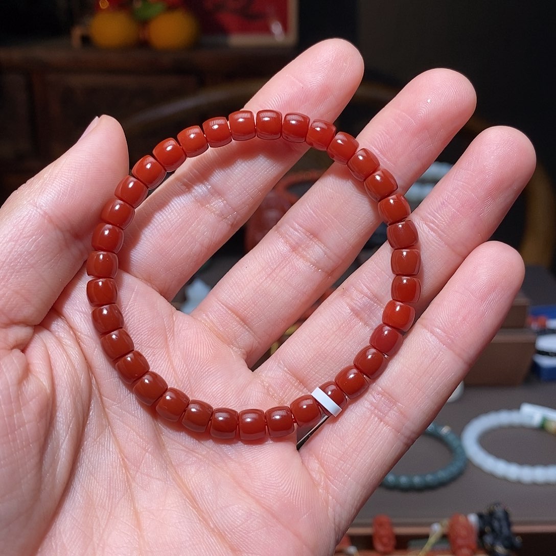 南红玛瑙手链未镶嵌