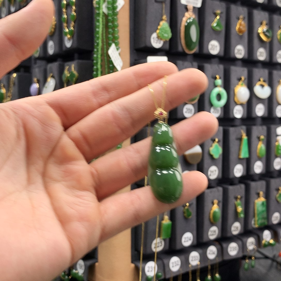 和田玉颈饰18K金镶嵌