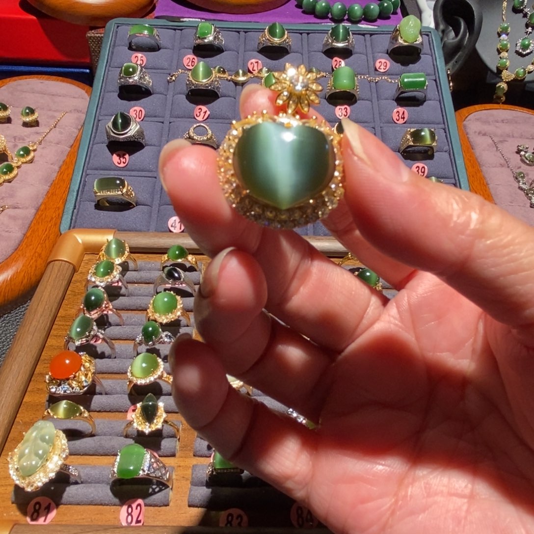 浩***肉和田玉银S925镶嵌颈饰