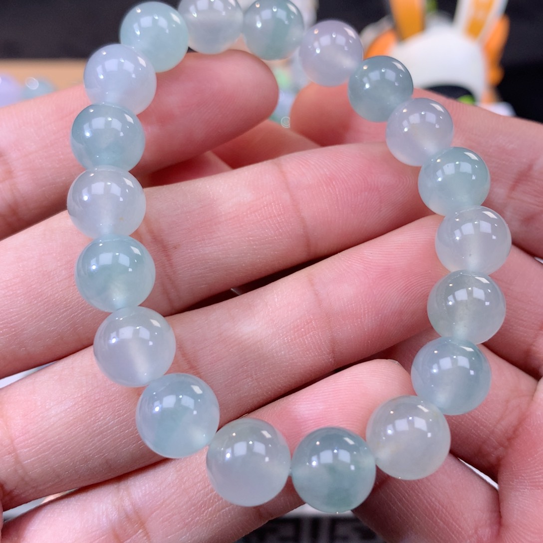 翡翠手链未镶嵌翡翠