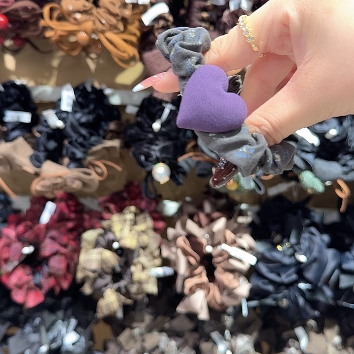 紫色爱心碎花发绳