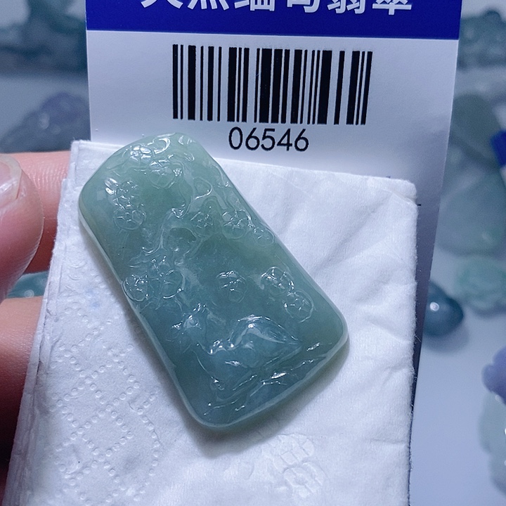 翡翠未镶嵌颈饰天光墟翡翠市场现金代购