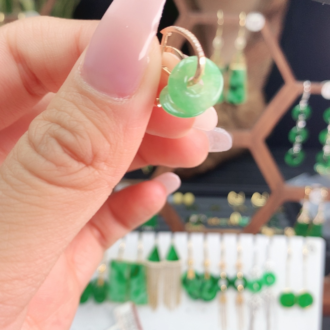 翡翠18K金镶嵌耳饰耳饰