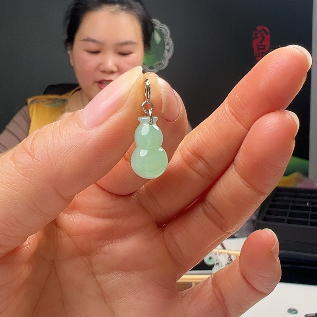 银S925镶嵌翡翠耳饰