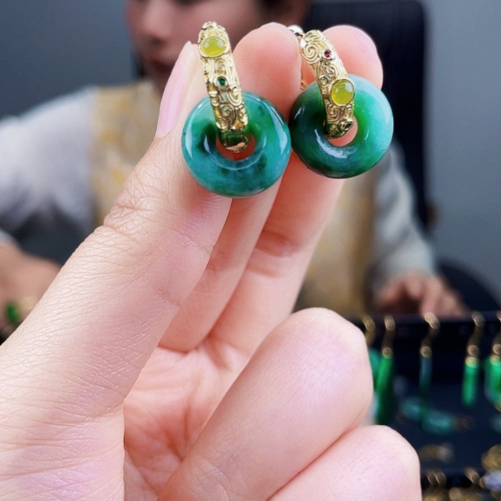 翡翠耳饰未镶嵌饰品