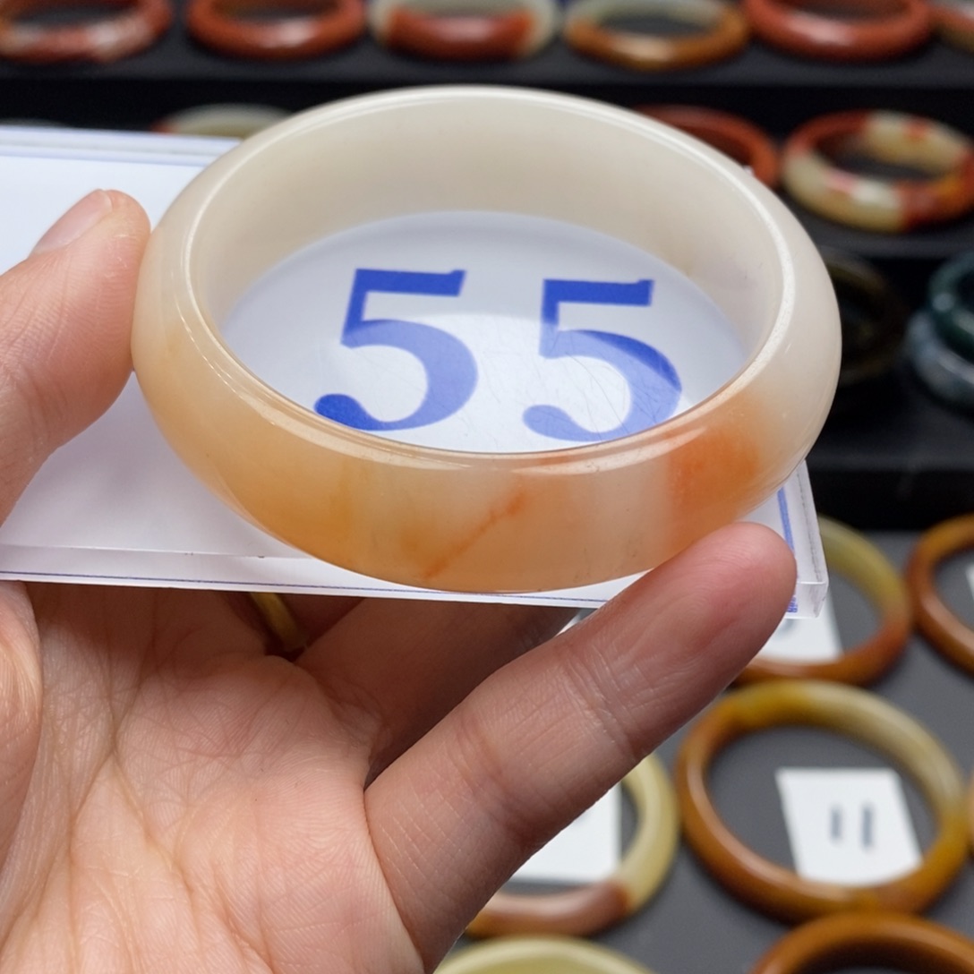 石英质玉（黄龙玉）手镯未镶嵌