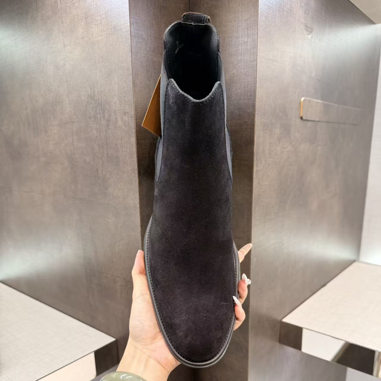 未使用 TOD’S/托德斯 中帮切尔西靴休闲风高帮商务风厚款尖头