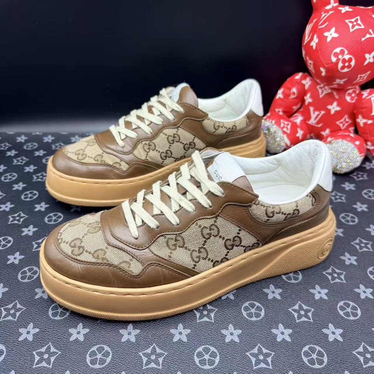 95新 GUCCI/古驰 咖色老花休闲时尚饼干鞋多码数