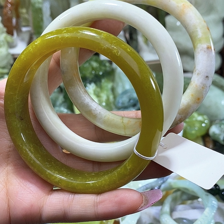 岫玉岫玉手镯未镶嵌