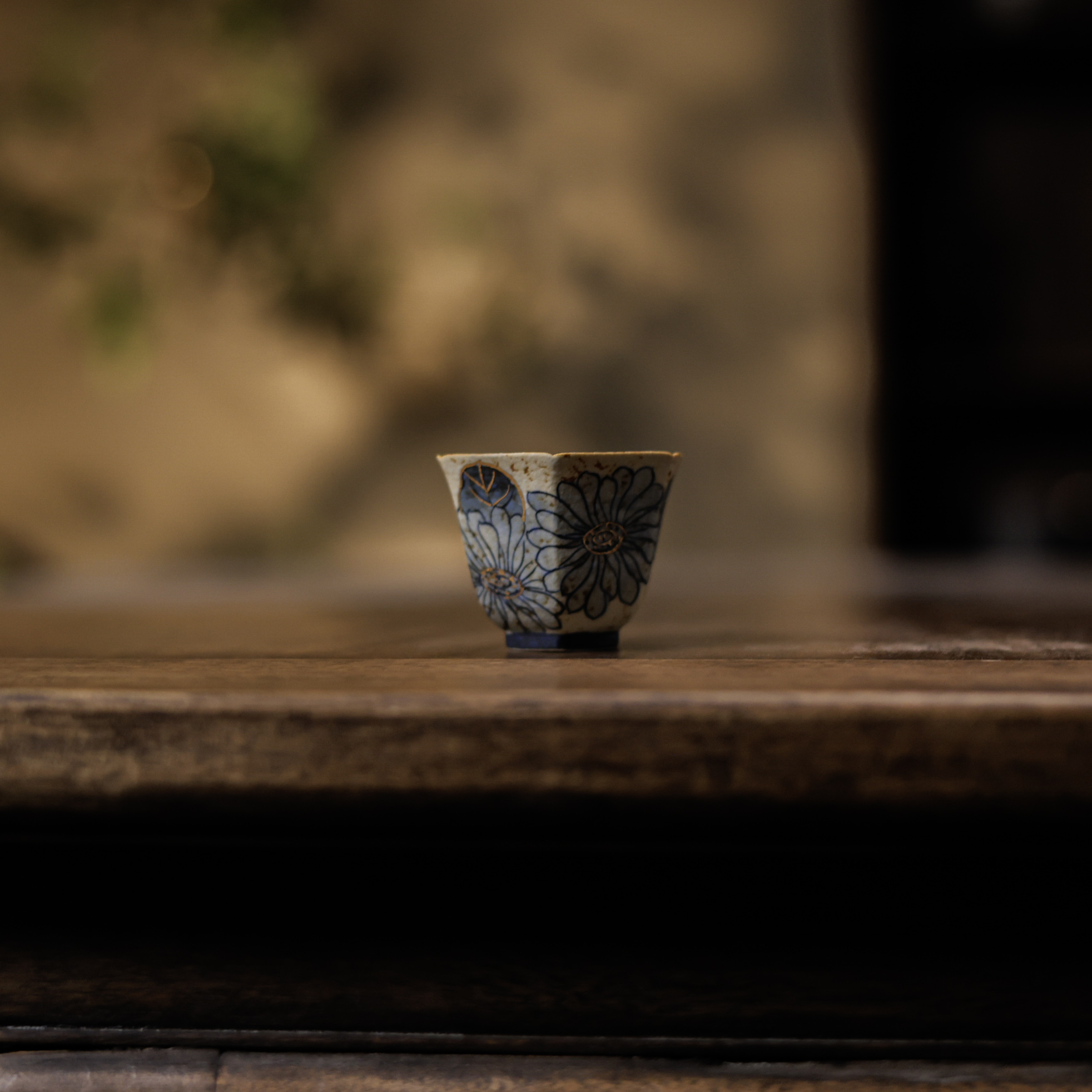 阿茶 蓝色美人花葵口杯（斋居底款）满容50ml（Q7616）