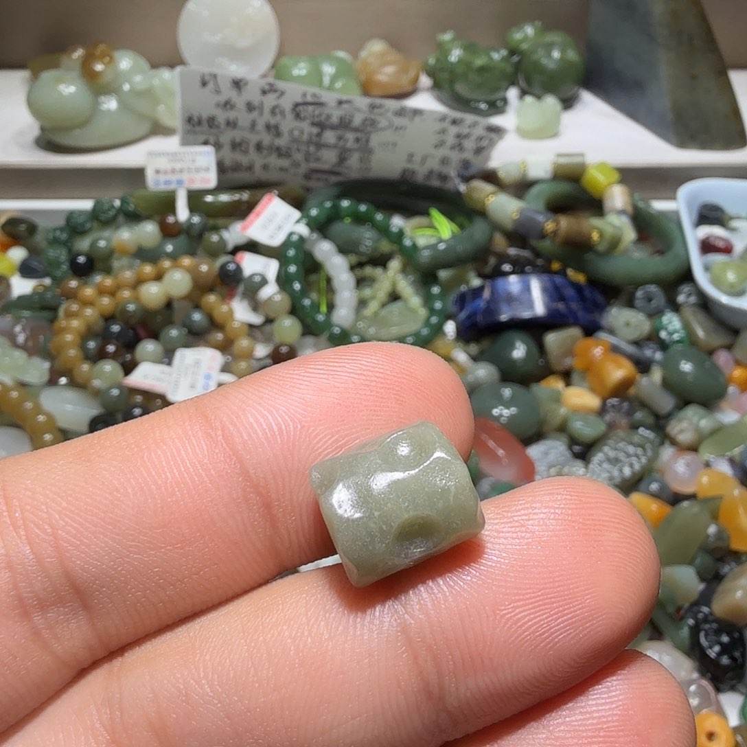 和田玉未镶嵌珠宝奇石