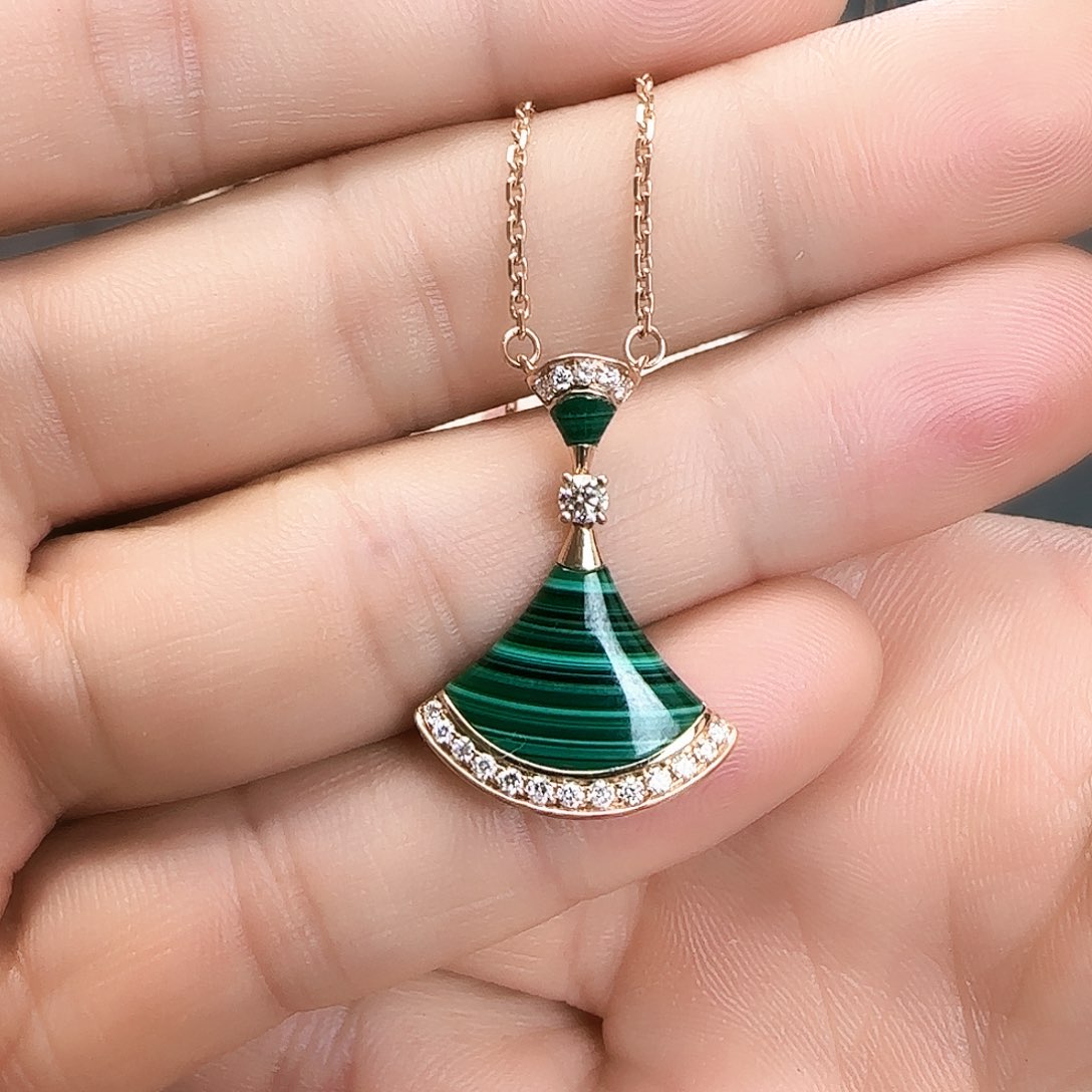 孔雀石颈饰18K金镶嵌金之钻珠宝首饰店