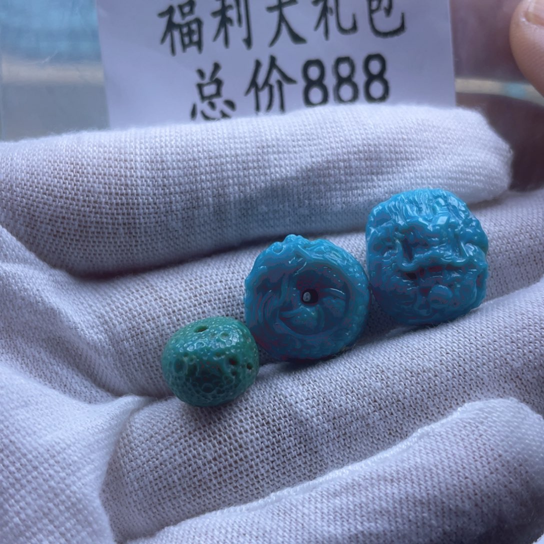 绿松石未镶嵌天然原矿绿松石雕刻件