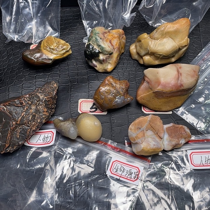 浪***主有机玻璃阿拉善戈壁石