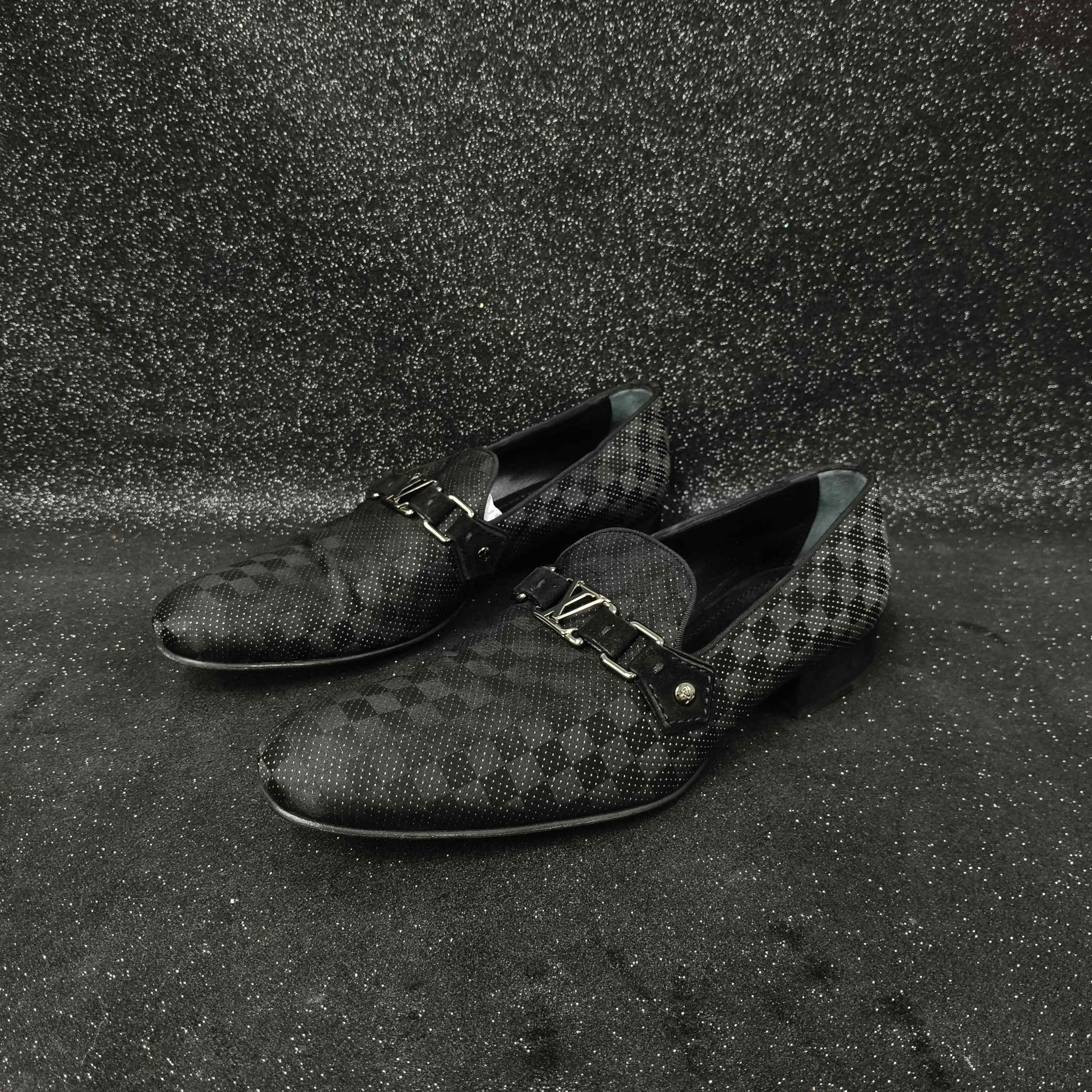 99新 LouisVuitton/路易威登 8.5码/42.5码/黑色棋盘格老花皮鞋