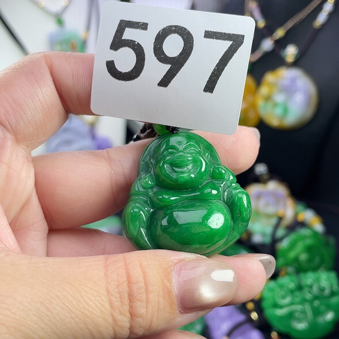 翡翠未镶嵌吊坠(赠链)