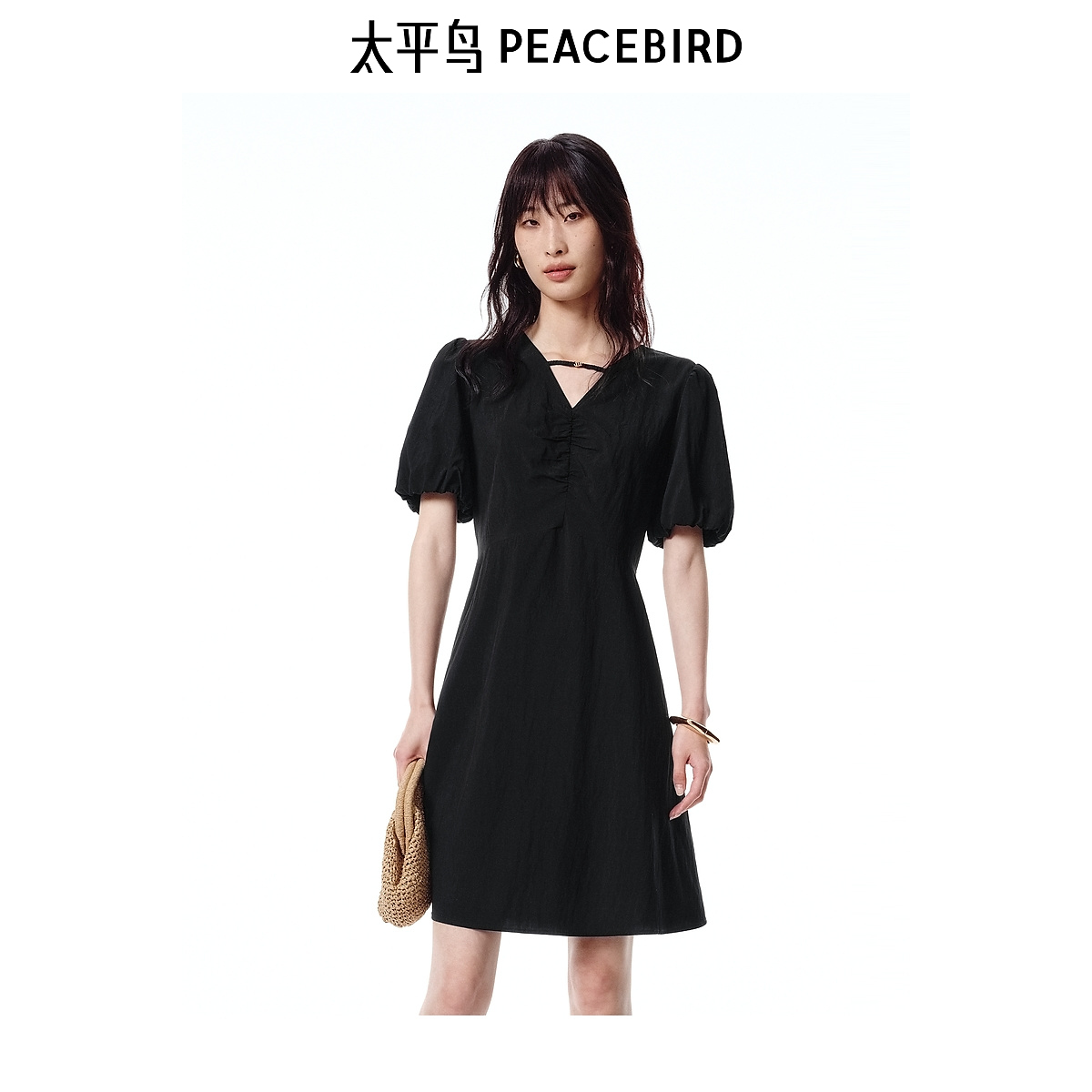 【陈嘉尔专属】太平鸟女装2025年夏季新款凉感连衣裙A1FAF2488