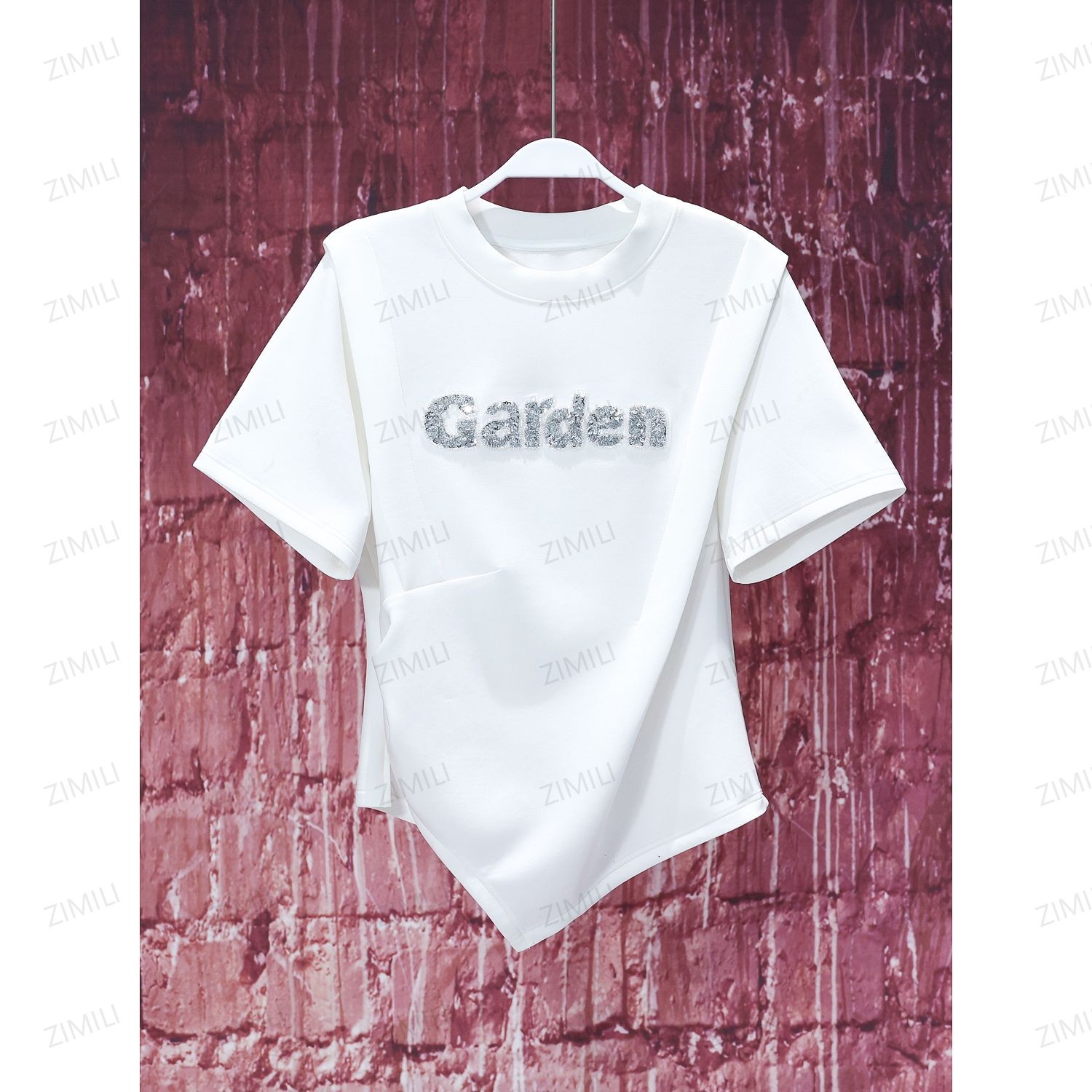 【韩哥女装】2025夏季欧版简约字母烫钻小众不规则拼接短袖3306