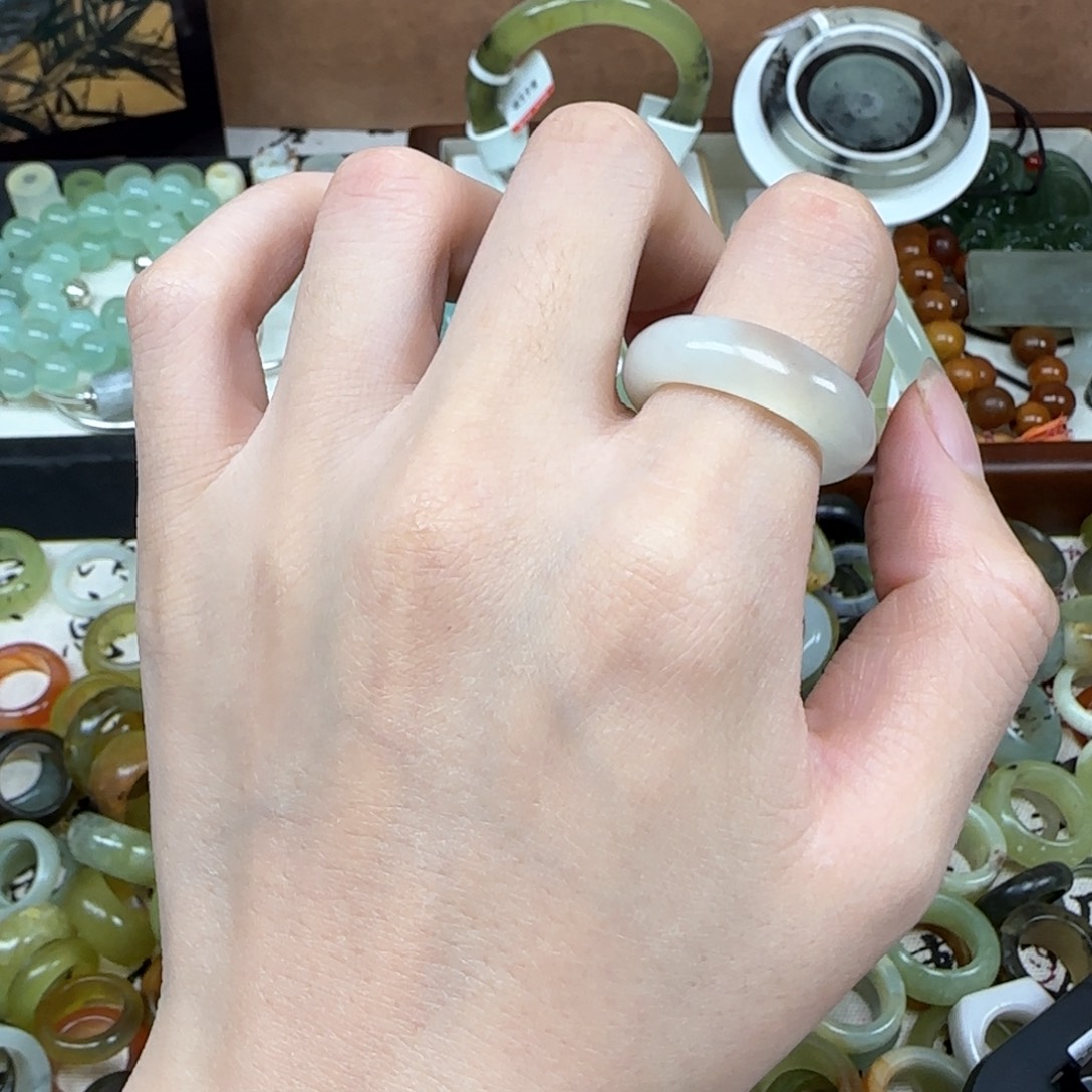 蛇纹石玉未镶嵌戒指17码