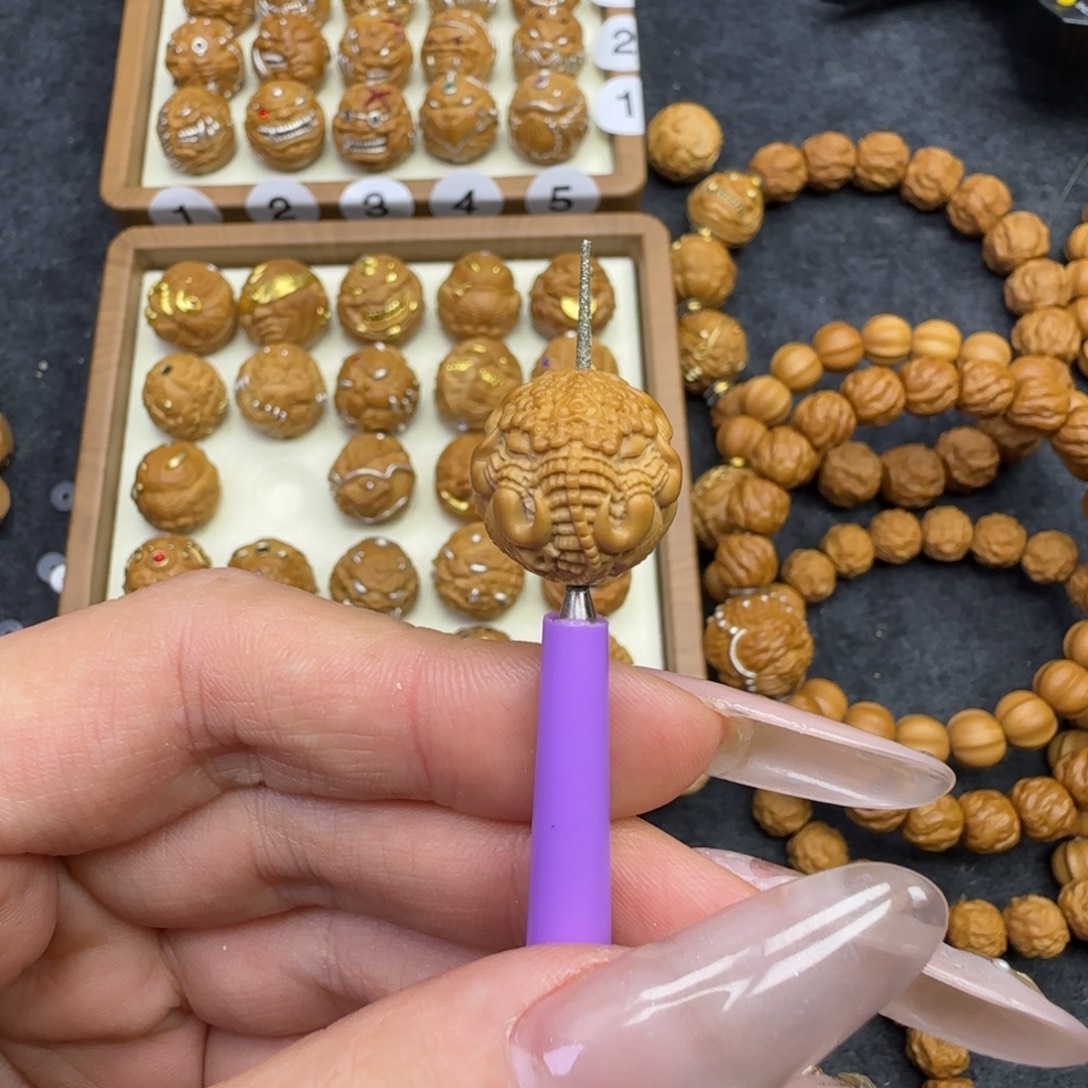 䨻***16.3象神单颗配饰雕刻