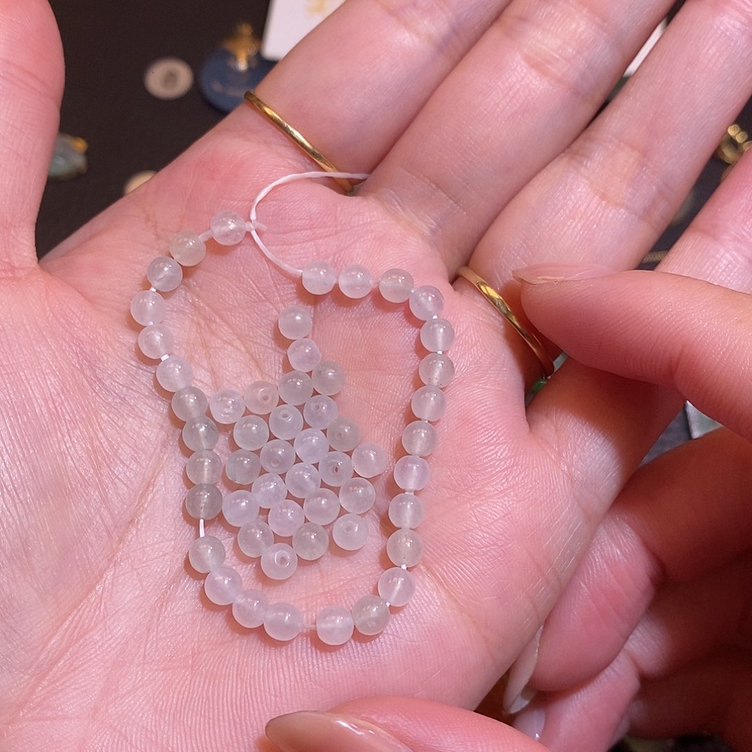 写***母翡翠未镶嵌颈饰翡翠