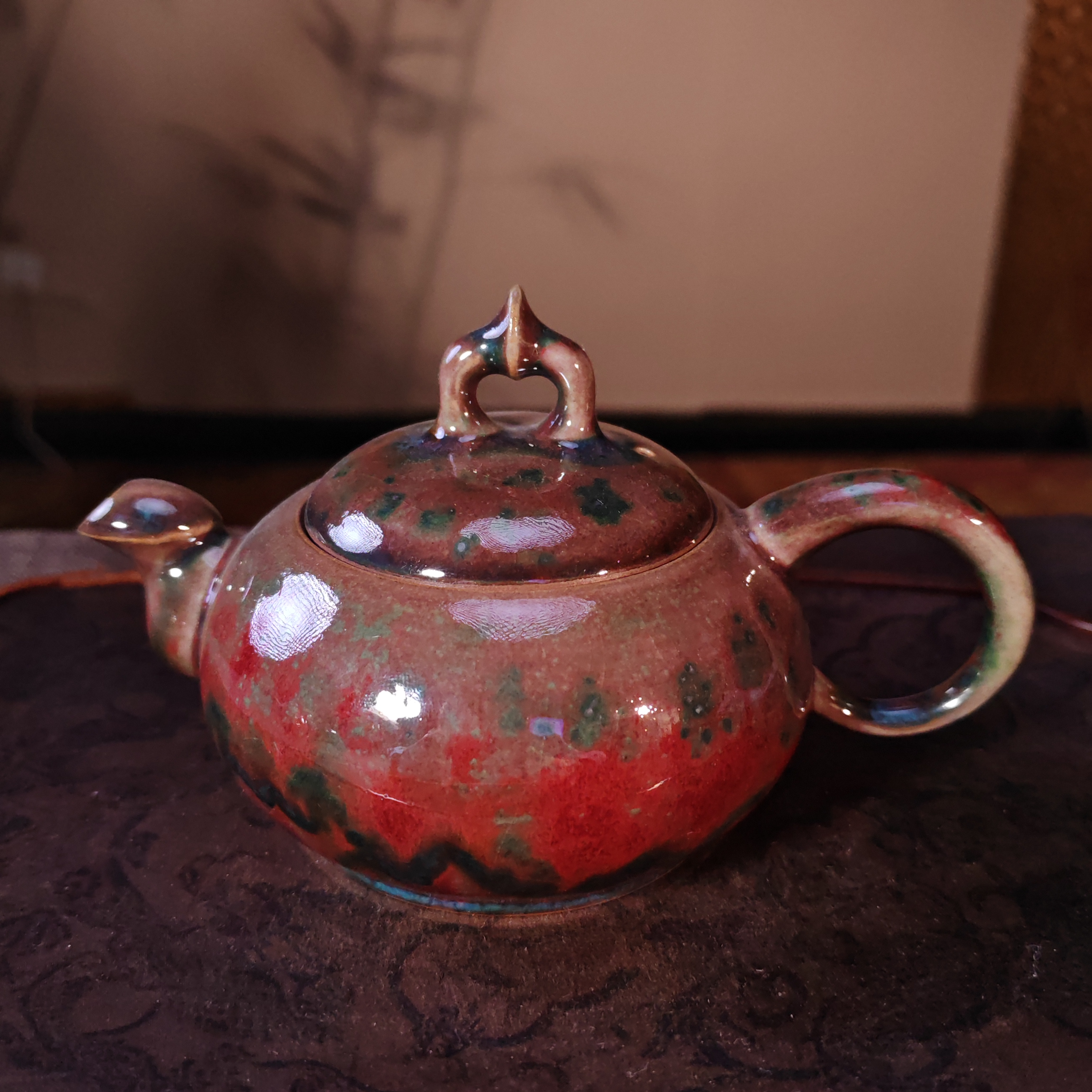 【孔家钧窑甄选】-霓虹彩秋实壶