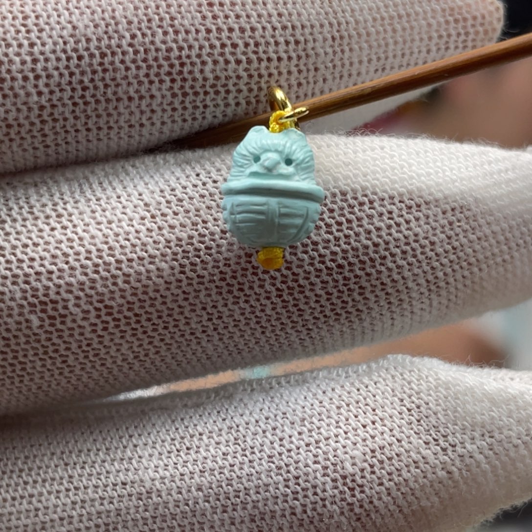 绿松石未镶嵌挂件