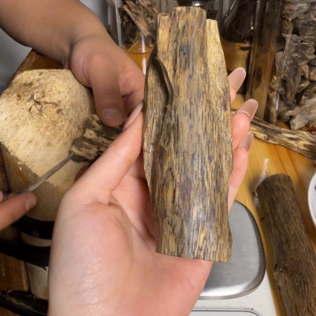 沉香陆河虫漏36克