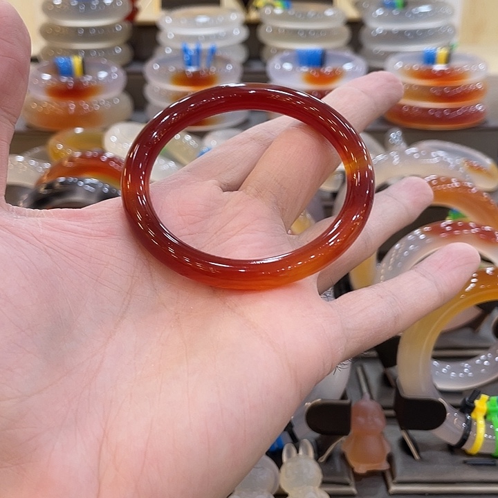 玛瑙/玉髓未镶嵌手镯