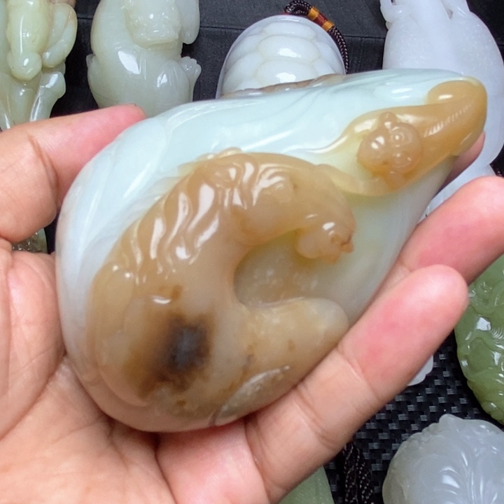 颈饰未镶嵌和田玉大*