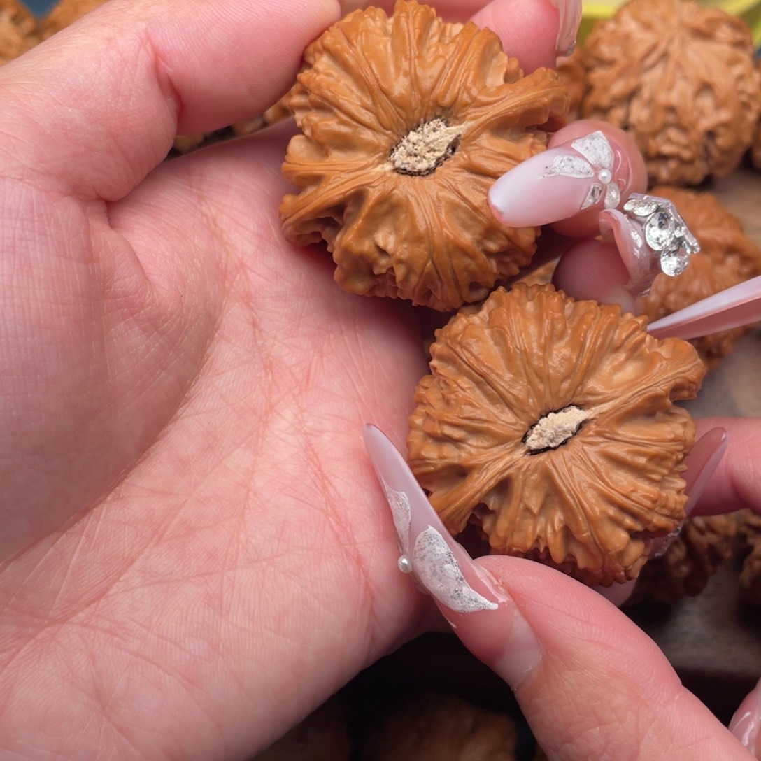 把件文玩核桃全品精配球白44，大克重46