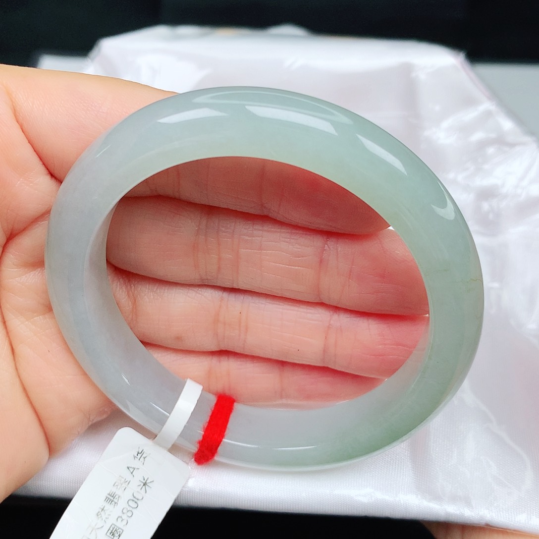 翡翠手镯未镶嵌冰胶晴7