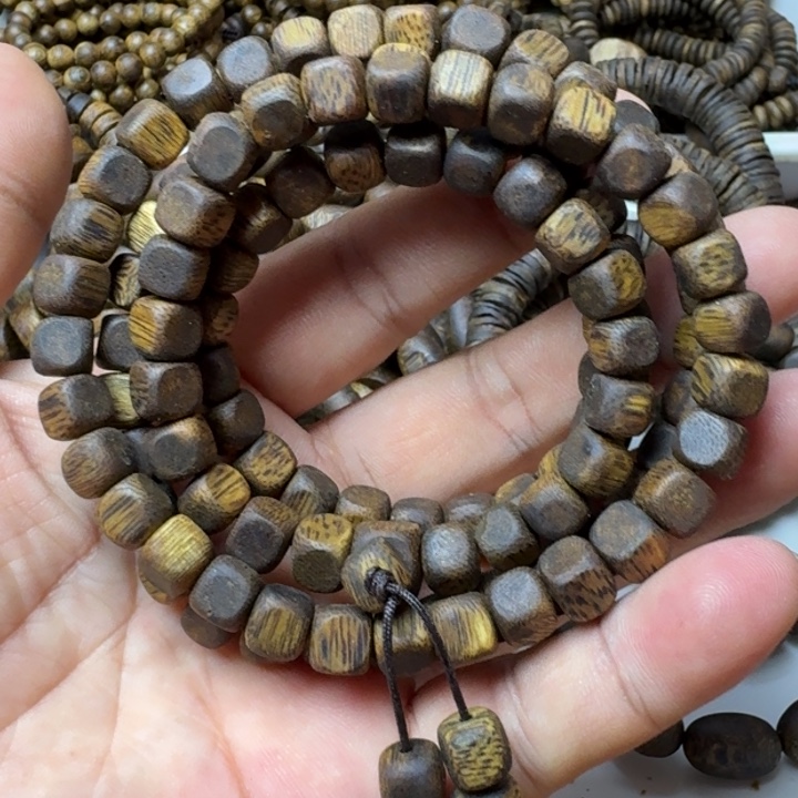 沉香手串乌身手串24克