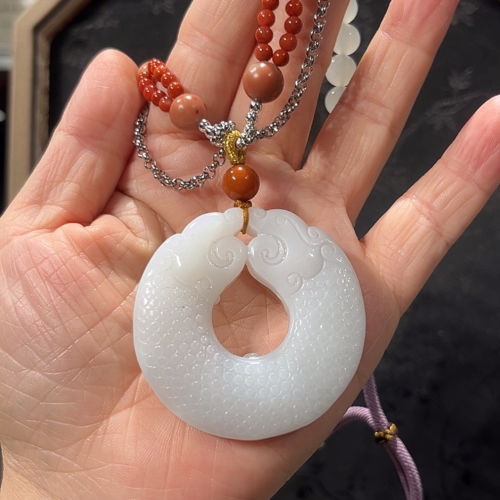 颈饰未镶嵌和田玉